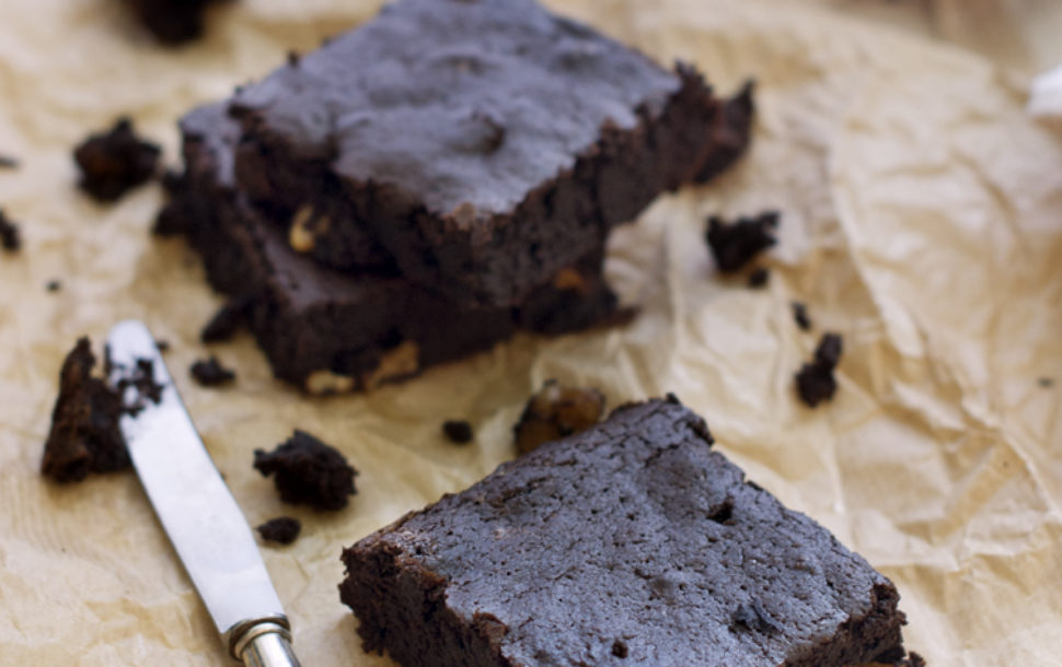 brownie de algarroba vegano